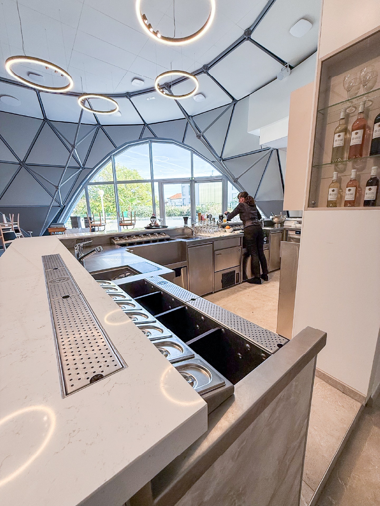 📍 Ecole hôtelière | Cannes

Triple station à cocktails pour le lumineux bar de l’école hôtelière de Cannes.

#bardesign #barstation #cocktailbar #hospitalityschool #frenchschool